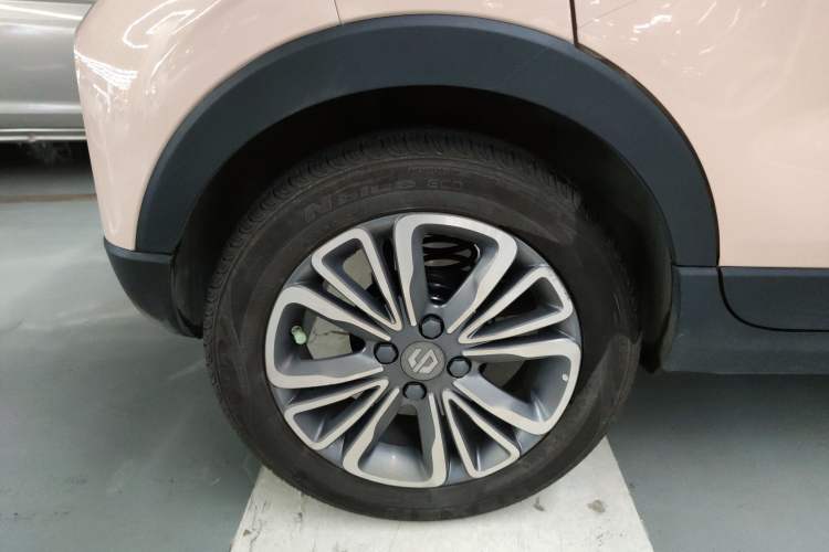 Used Leapmotor T03 2021 400 Comfort Edition Right Rear Wheel Hub