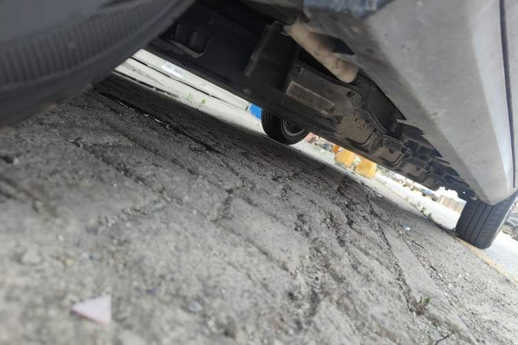 Used Leapmotor T03 2021 400 Comfort Edition Chassis Front Left