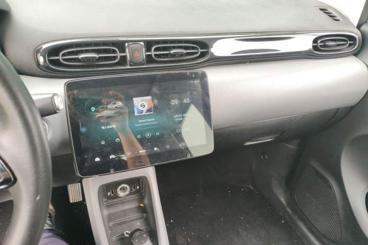 Used Leapmotor T03 2021 400 Luxury Edition Audio And AC Panel