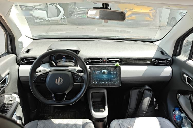 Used Leapmotor T03 2021 400 Comfort Edition Center Console