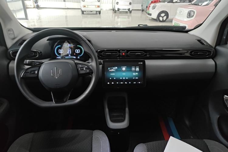 Used Leapmotor T03 2021 400 Lite Edition - Lithium-Ion Battery Center Console