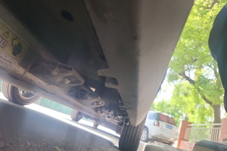 Used Leapmotor T03 2021 400 Luxury Edition Chassis Front Left