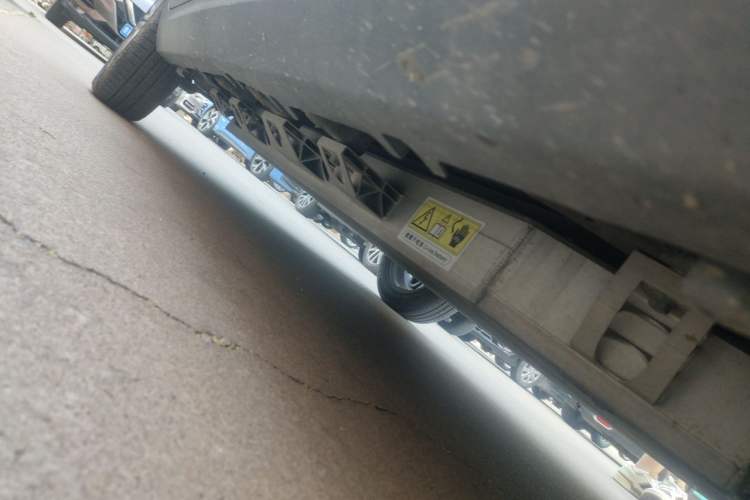 Used Leapmotor T03 2021 400 Lite Edition - Lithium-Ion Battery Chassis Front Right