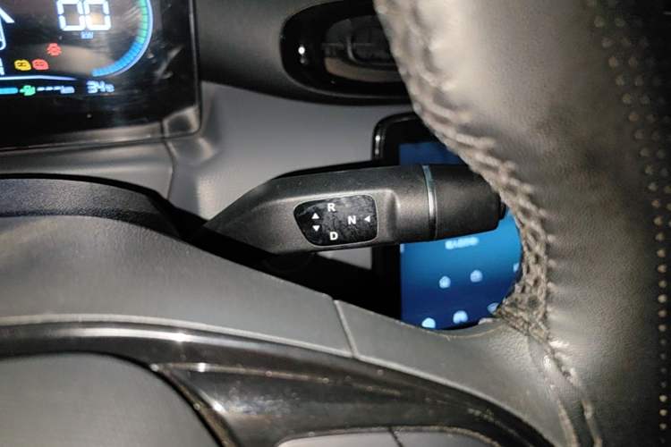 Used Leapmotor T03 2021 400 Lite Edition - Lithium-Ion Battery Gear Lever