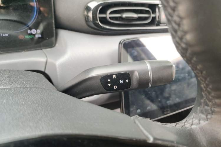 Used Leapmotor T03 2021 400 Luxury Edition Gear Lever