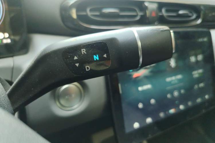 Used Leapmotor T03 2021 400 Luxury Edition Gear Lever