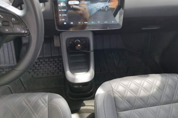 Used Leapmotor T03 2021 400 Online Booking Version Gear Lever