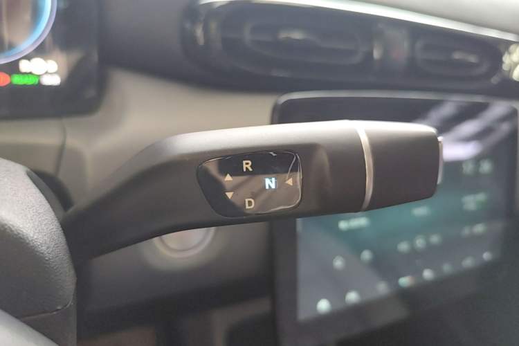 Used Leapmotor T03 2021 400 Comfort Edition Gear Lever