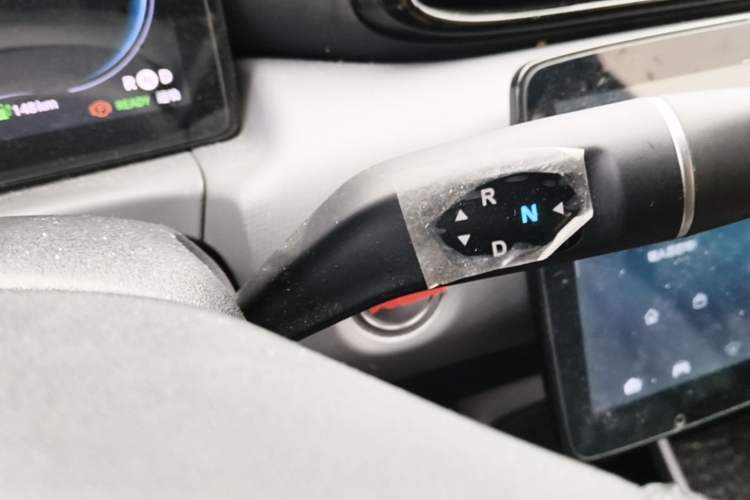 Used Leapmotor T03 2021 400 Luxury Edition Gear Lever