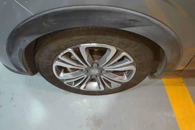 Used Leapmotor T03 2021 400 Comfort Edition Left Front Wheel Hub