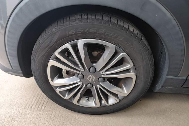Used Leapmotor T03 2021 400 Comfort Edition Left Front Wheel Hub