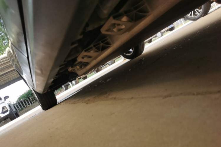Used Leapmotor T03 2021 400 Luxury Edition Left Side Sill