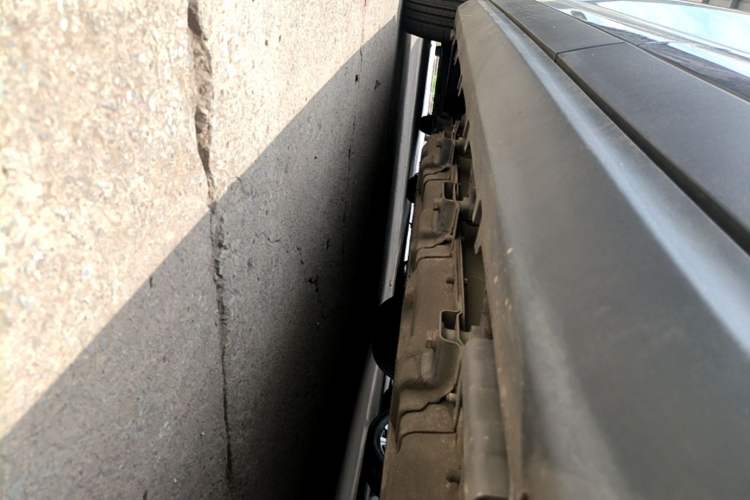 Used Leapmotor T03 2021 400 Lite Edition Lithium Iron Phosphate Left Side Sill
