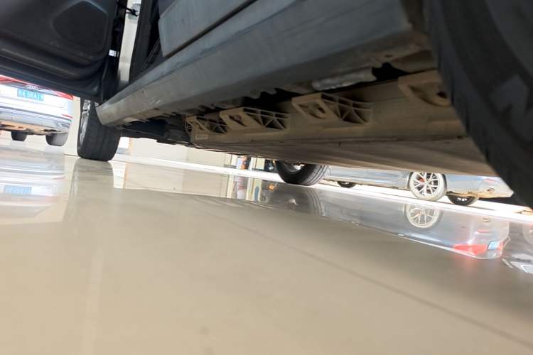 Used Leapmotor T03 2021 400 Lite Edition - Lithium-Ion Battery Left Side Sill