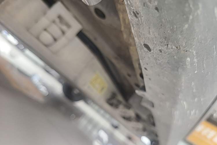 Used Leapmotor T03 2021 400 Lite Edition - Lithium-Ion Battery Left Side Sill