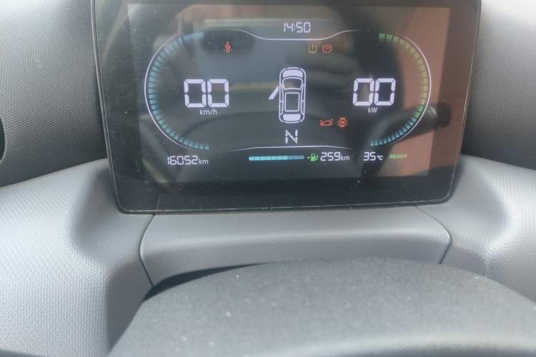 Used Leapmotor T03 2021 400 Lite Edition - Lithium-Ion Battery Odometer Close Up