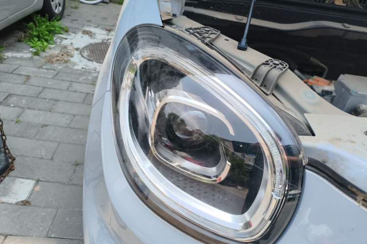 Used Leapmotor T03 2021 400 Luxury Pro Edition Right Front Headlight