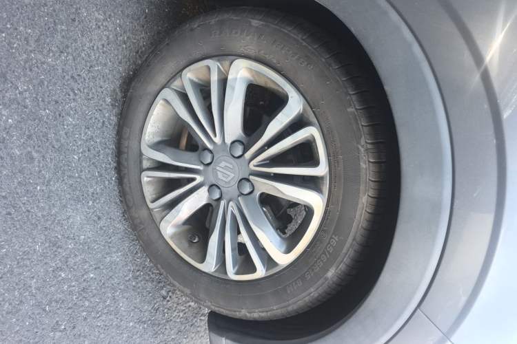 Used Leapmotor T03 2021 400 Luxury Edition Right Front Wheel Hub