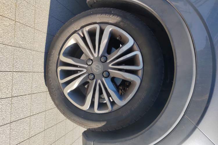 Used Leapmotor T03 2021 400 Luxury Edition Right Front Wheel Hub