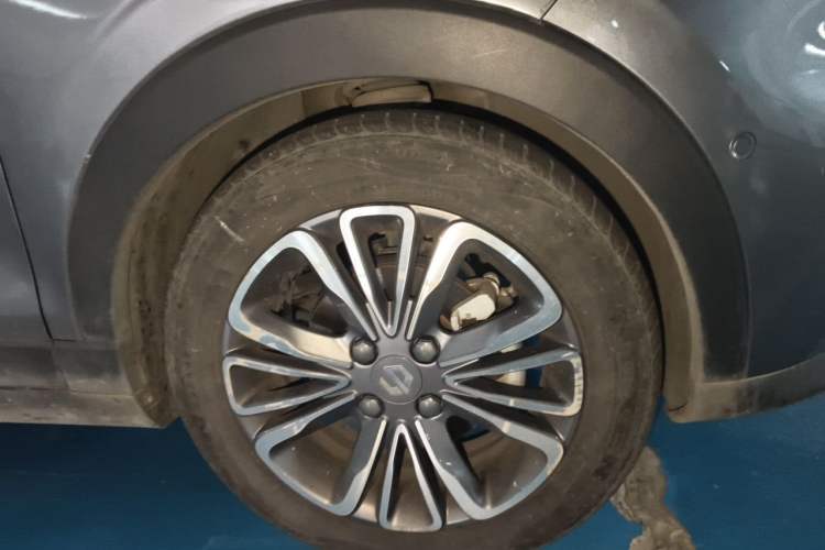 Used Leapmotor T03 2021 400 Luxury Edition Right Front Wheel Hub