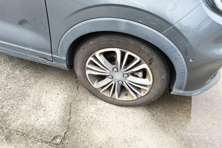 Used Leapmotor T03 2021 400 Luxury Edition Right Front Wheel Hub