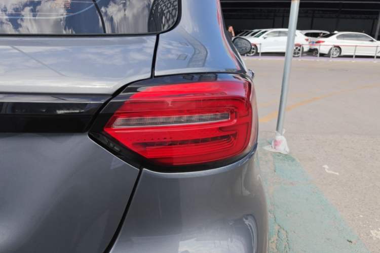 Used Leapmotor T03 2021 400 Lite Edition - Lithium-Ion Battery Right Rear Taillight