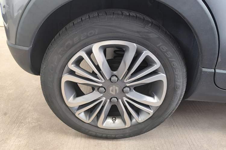 Used Leapmotor T03 2021 400 Comfort Edition Right Rear Wheel Hub