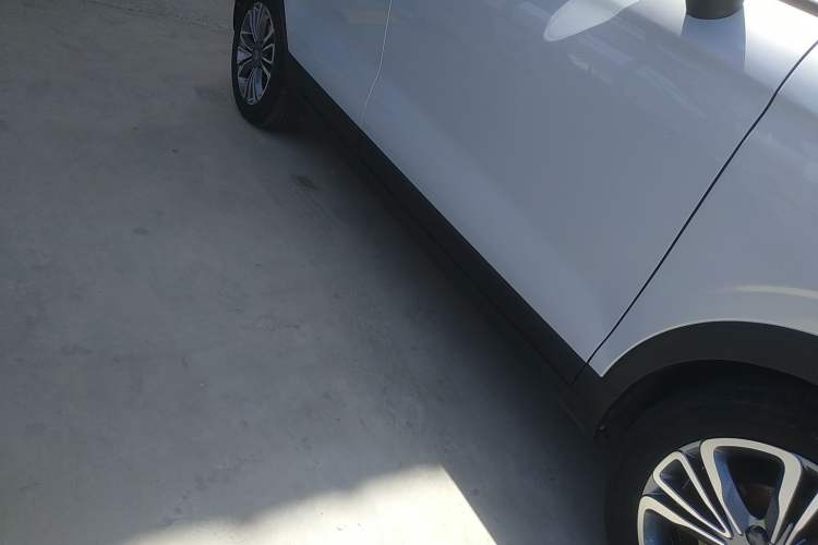 Used Leapmotor T03 2021 400 Luxury Pro Edition Right Side Sill