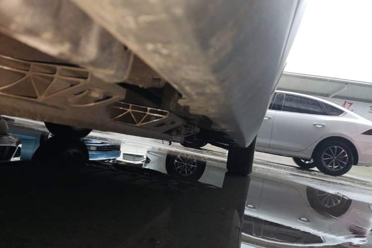 Used Leapmotor T03 2021 400 Lite Edition - Lithium-Ion Battery Right Side Sill