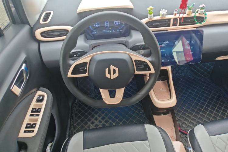 Used Leapmotor T03 2021 400 Lite Edition Lithium Iron Phosphate Steering Wheel