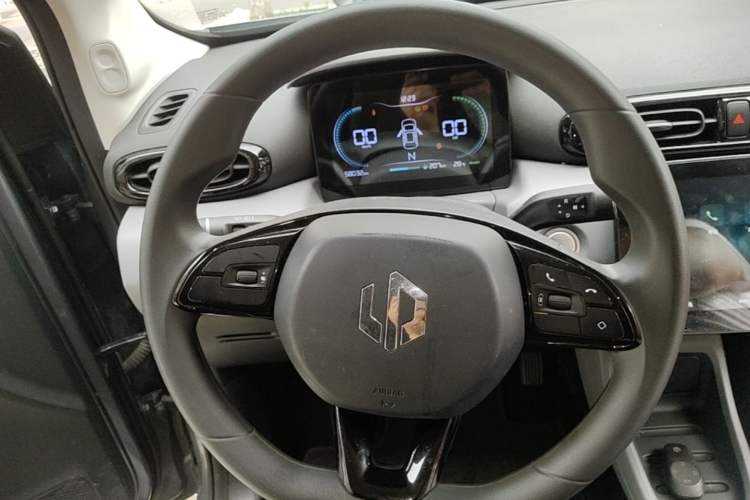 Used Leapmotor T03 2021 400 Lite Edition - Lithium-Ion Battery Steering Wheel