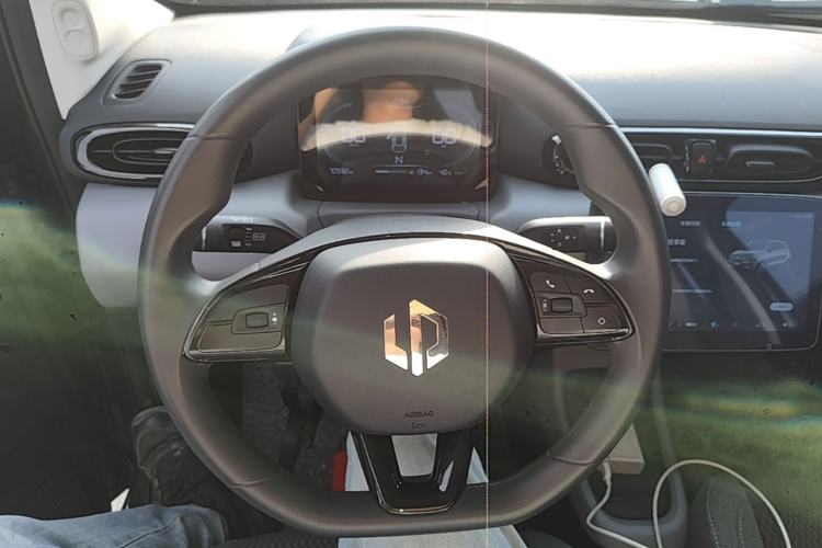 Used Leapmotor T03 2021 400 Lite Edition - Lithium-Ion Battery Steering Wheel
