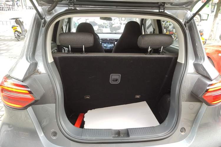Used Leapmotor T03 2021 400 Lite Edition - Lithium-Ion Battery Trunk