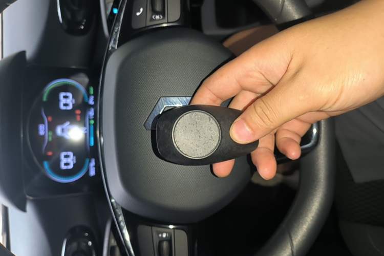 Used Leapmotor T03 2021 400 Lite Edition - Lithium-Ion Battery Vehicle Key