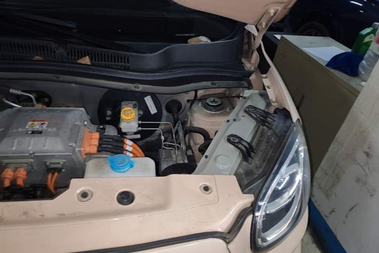 Used Leapmotor T03 2021 400 Micro-Sugar Version Engine Bay Left