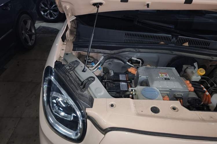 Used Leapmotor T03 2021 400 Micro-Sugar Version Engine Bay Right