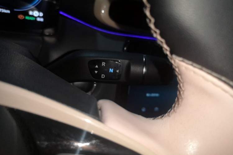 Used Leapmotor T03 2021 400 Luxury Edition Gear Lever