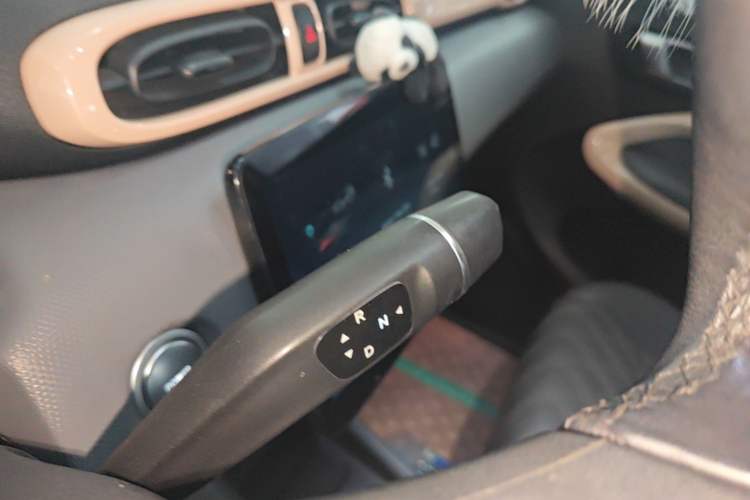 Used Leapmotor T03 2021 400 Luxury Edition Gear Lever