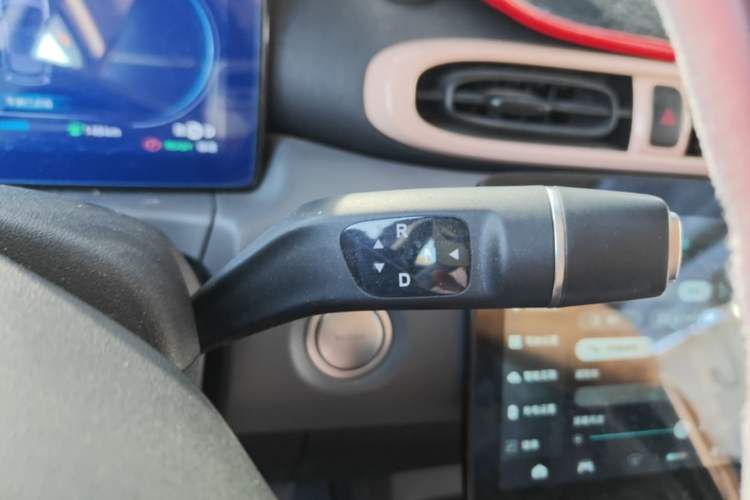 Used Leapmotor T03 2021 400 Comfort Edition Gear Lever