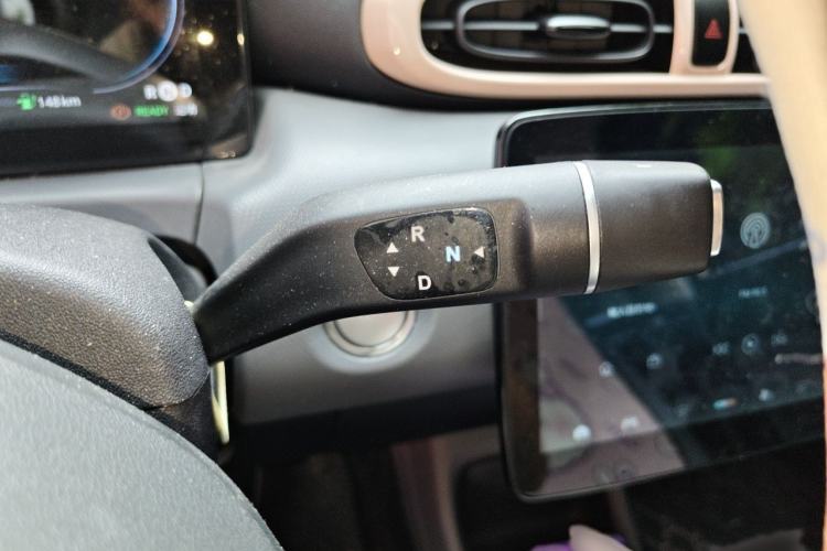 Used Leapmotor T03 2021 400 Luxury Edition Gear Lever