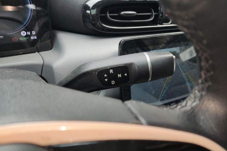 Used Leapmotor T03 2021 400 Luxury Edition Gear Lever