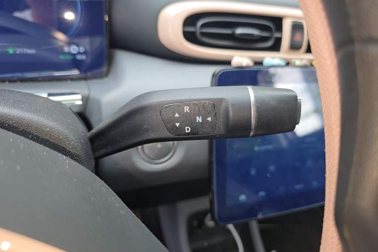 Used Leapmotor T03 2021 400 Comfort Edition Gear Lever