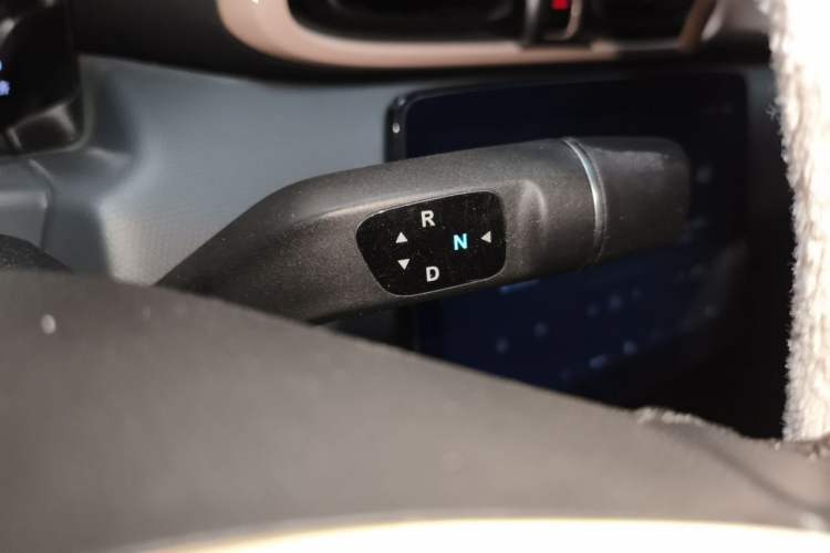 Used Leapmotor T03 2021 400 Luxury Edition Gear Lever