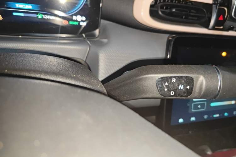 Used Leapmotor T03 2021 400 Luxury Edition Gear Lever