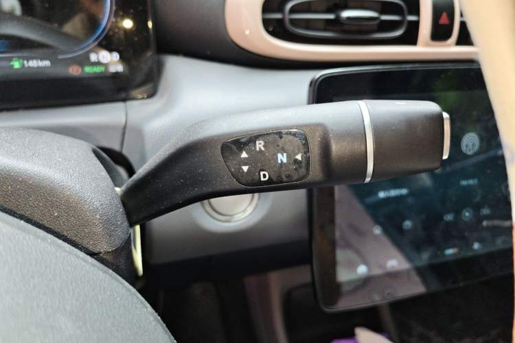 Used Leapmotor T03 2021 400 Luxury Edition Gear Lever