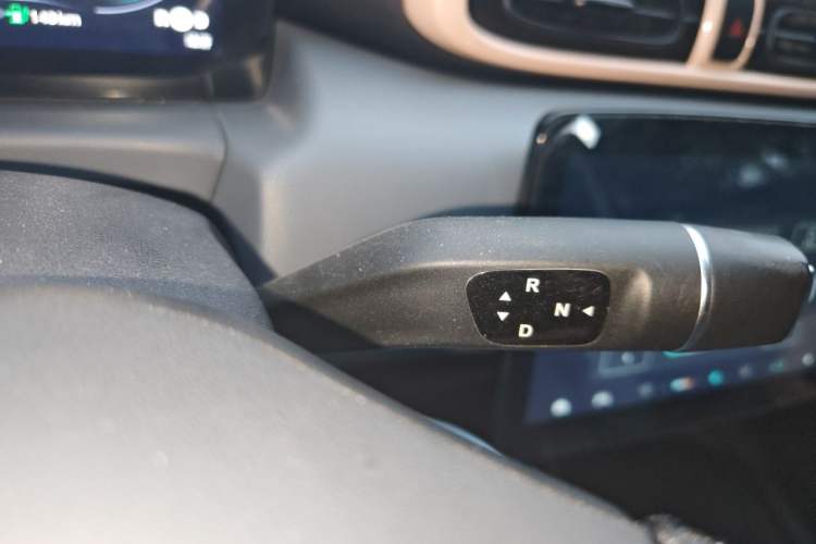 Used Leapmotor T03 2021 400 Luxury Edition Gear Lever
