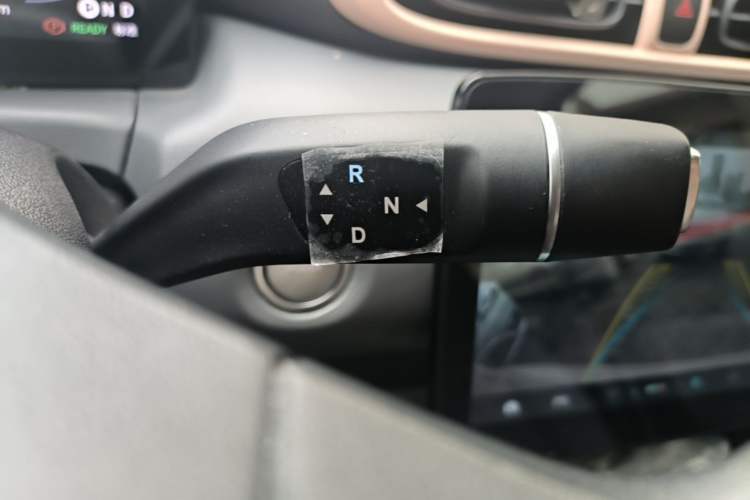 Used Leapmotor T03 2021 400 Comfort Edition Gear Lever