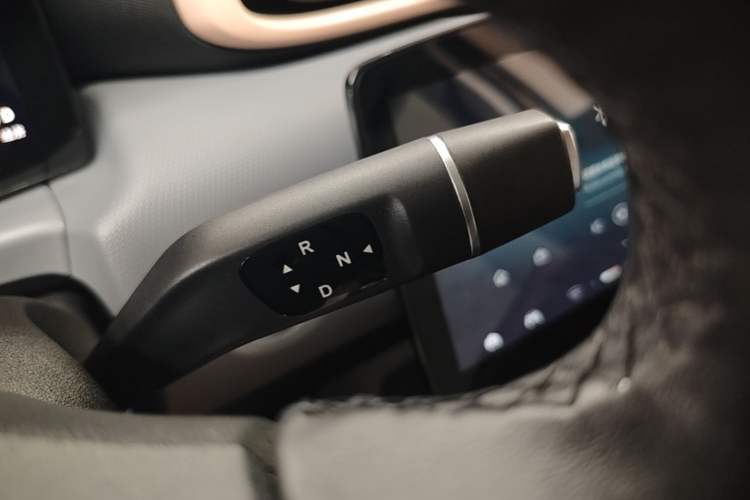 Used Leapmotor T03 2021 400 Luxury Edition Gear Lever