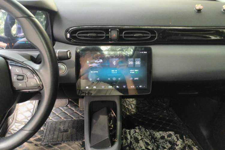 Used Leapmotor T03 2021 400 Luxury Pro Edition Audio And AC Panel