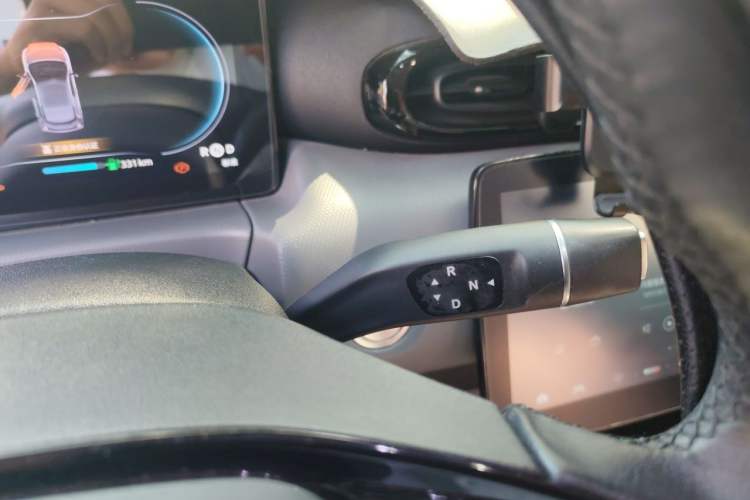 Used Leapmotor T03 2021 400 Luxury Pro Edition Gear Lever